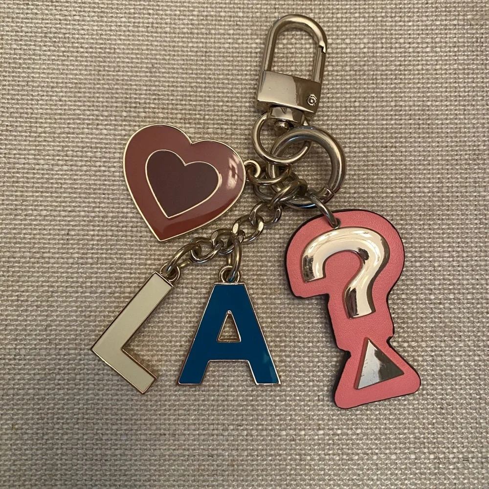 LA keychain/ bagtag
